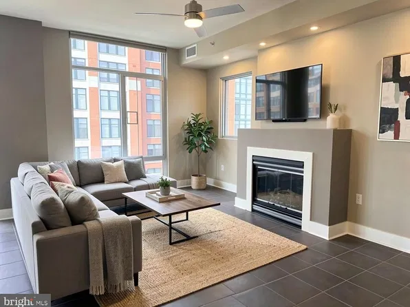 1400 Lancaster St APT 1002, Baltimore, MD 21231