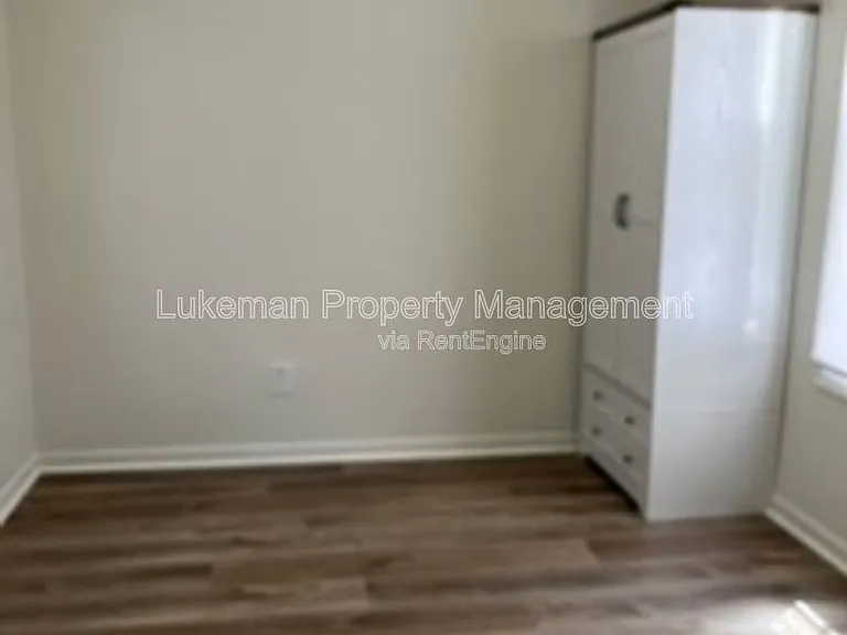 412 E Prairie St #3 — Photo 7