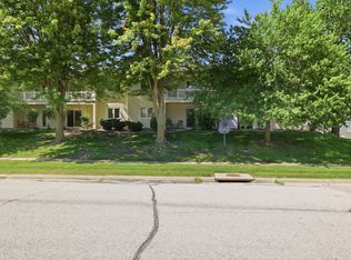 412 Faulkner Ct, Ames, IA 50014