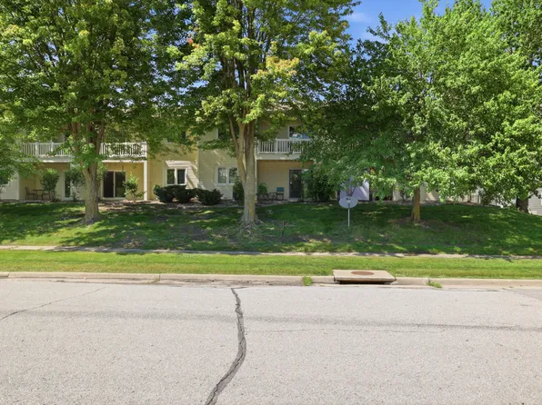 412 Faulkner Ct, Ames, IA 50014
