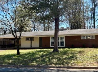111 Park Cir, Florence, AL 35630