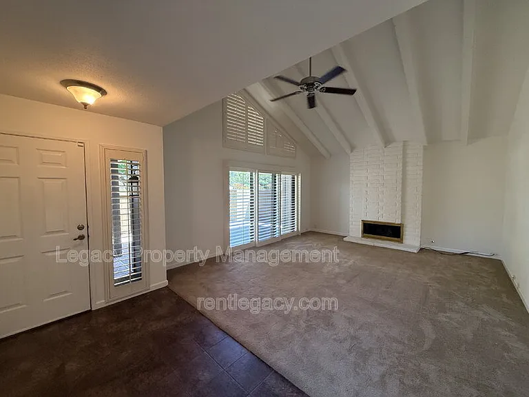 255 Munroe St — Photo 22