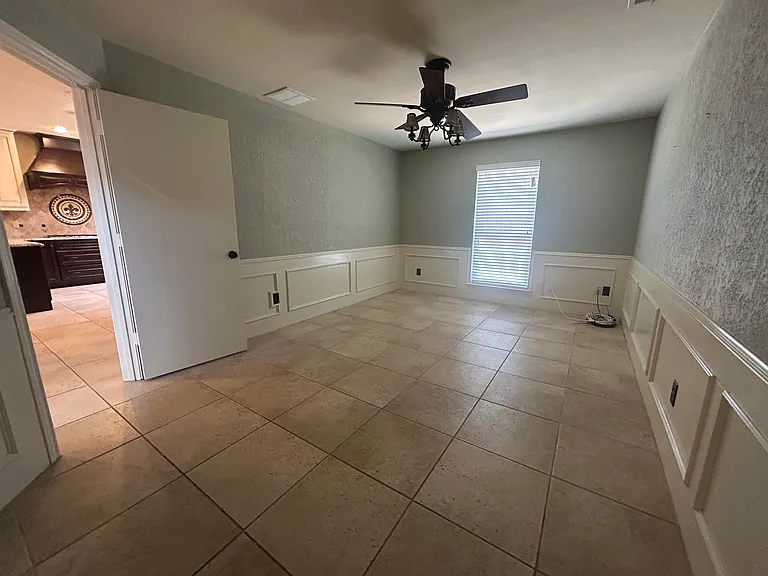 617 Arbor Ct — Photo 3