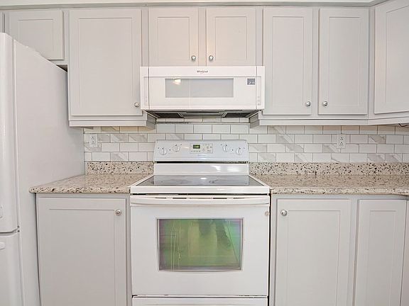 3rd image of 610 S Franklin St APT E101
