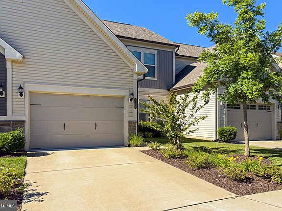 3rd image of 6312 Virginia Bluebell Ln