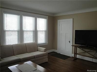 3rd image of 1595 Anita Ave
