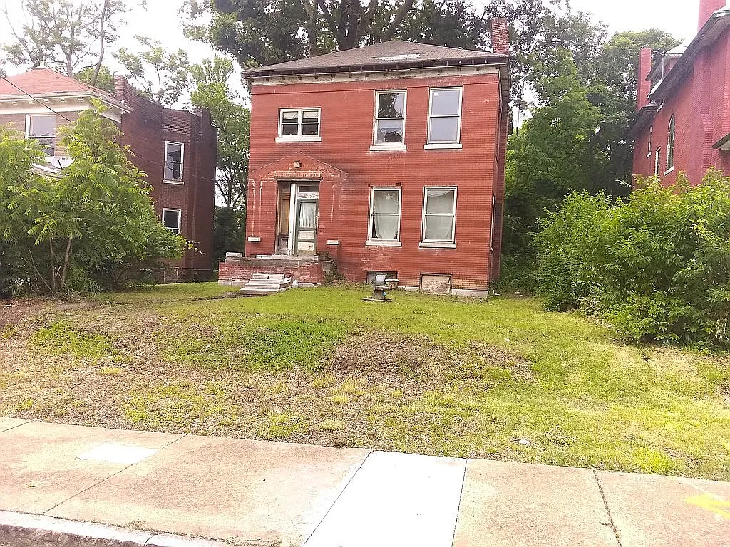 5951 Julian Ave photo 1