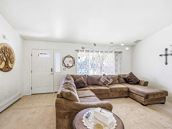 3rd image of 1715 Alder