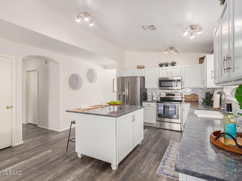 1st image of 9052 N Sweet Acacia Pl