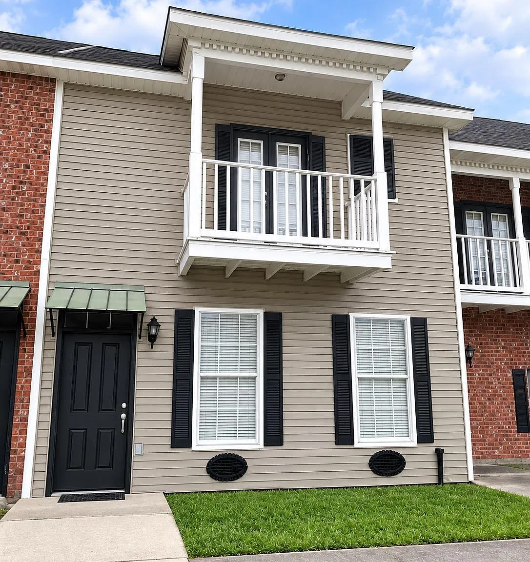 3 bed, 1555 sqft, $1,650 — Photo 1