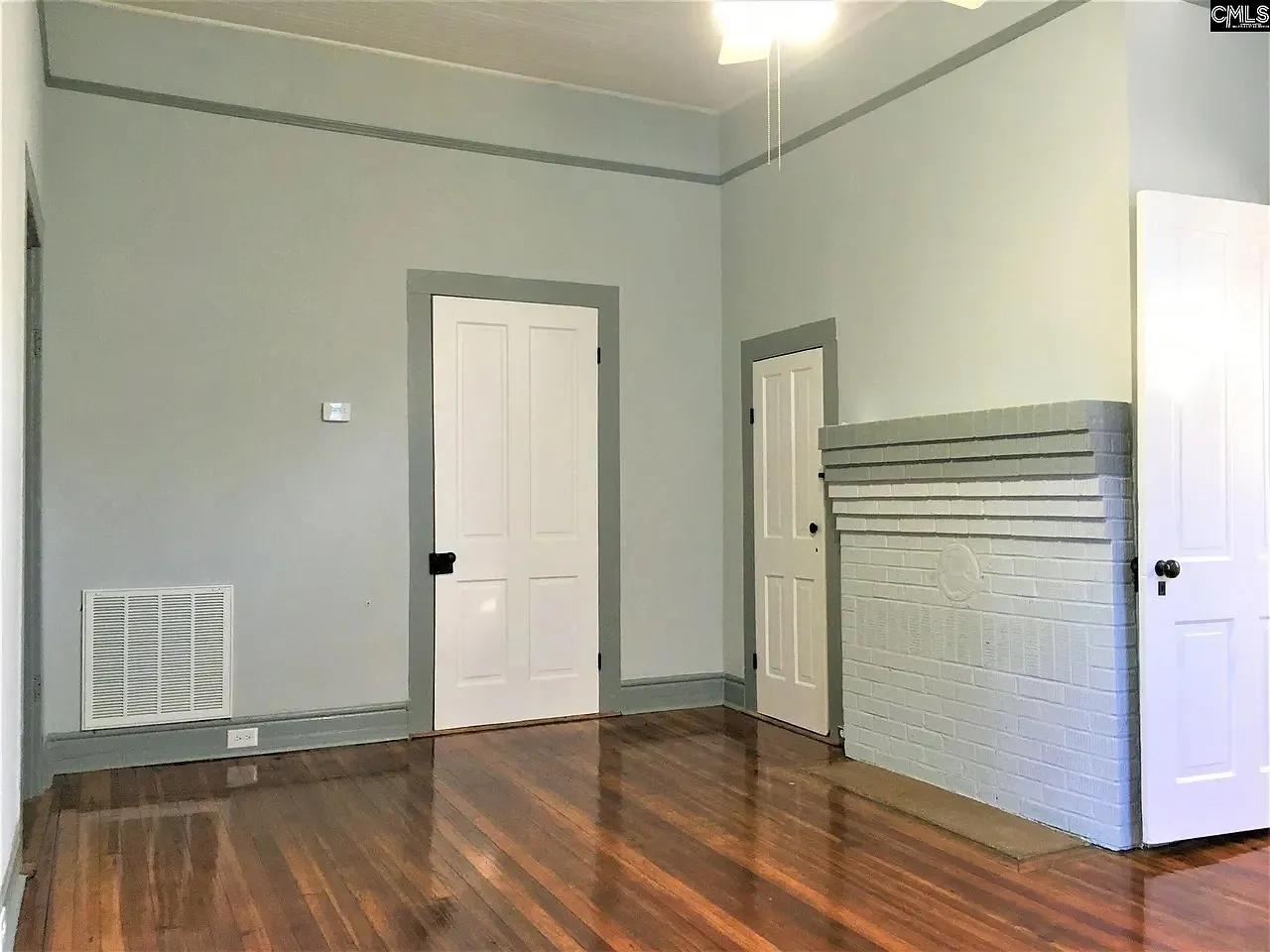 2 bed, 1010 sqft, $1,650 — Photo 3