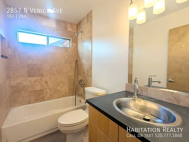 2857 N Venice Ave — Photo 15