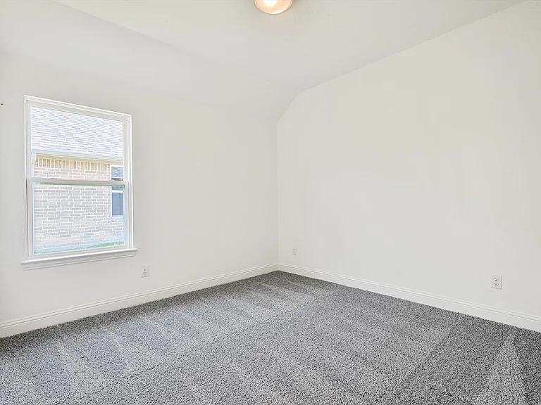 509 Amenduni Ln — Photo 26