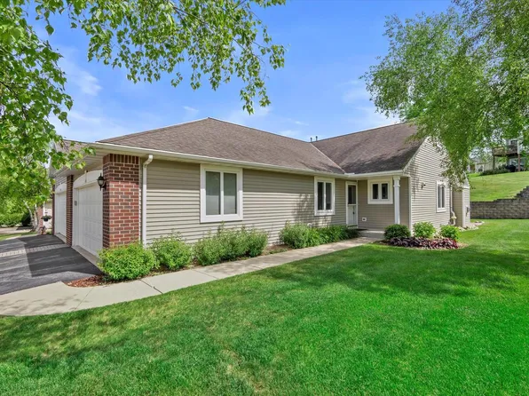 951 Algoma DRIVE, Port Washington, WI 53074