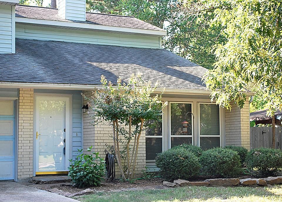 1st image of 2915 Bassingham Dr