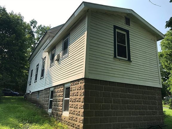 5th image of 48 Railroad St