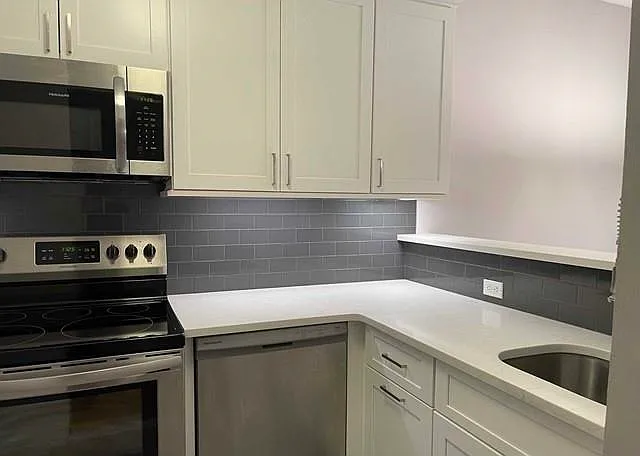 1 bed, 1.0 bath, $3,000 — Photo 2