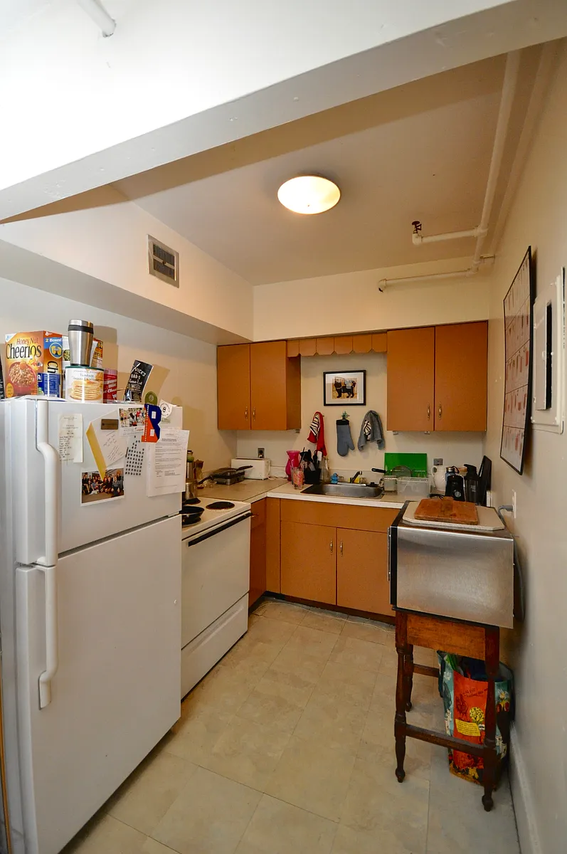 Building Photo - 186 Beacon St #A