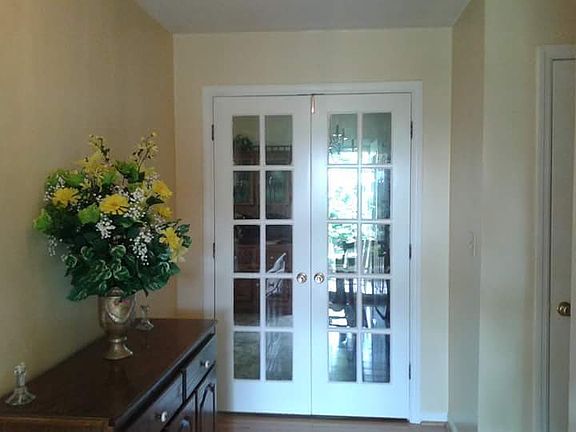 Foyer with French Doors Dinning