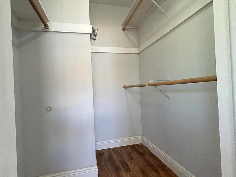 455 NE 29th St — Photo 25