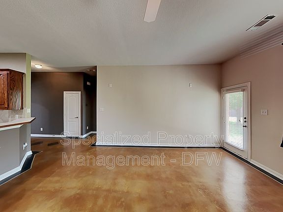2nd image of 105 Golden Meadow Dr