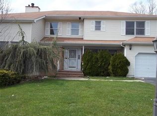 6 Donald Cir, Matawan, NJ 07747