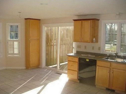 Kitchen (unfurnished)