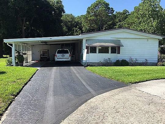 1st image of 106 Pine Tree Dr