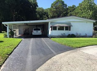 106 Pine Tree Dr, Leesburg, FL 34788