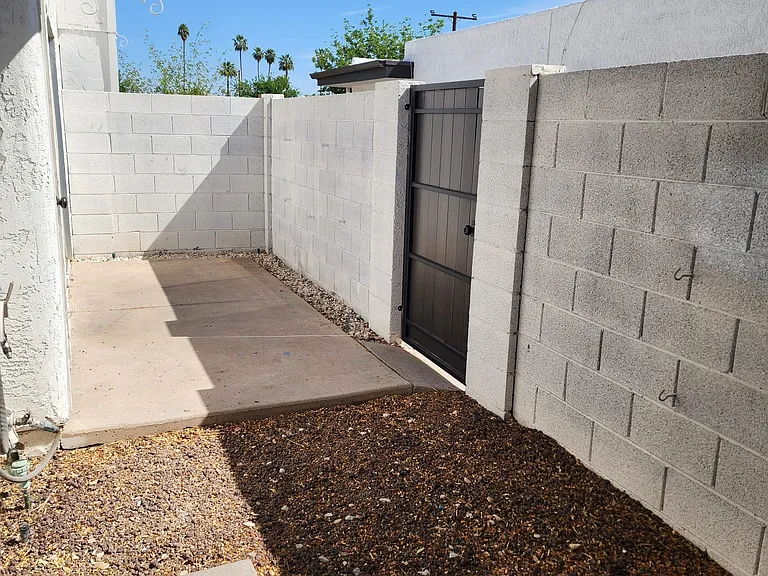 2401 N 70th St #G — Photo 20