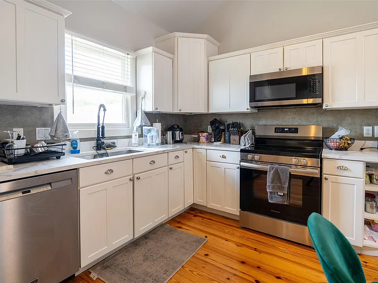 604 W Drew St — Photo 8