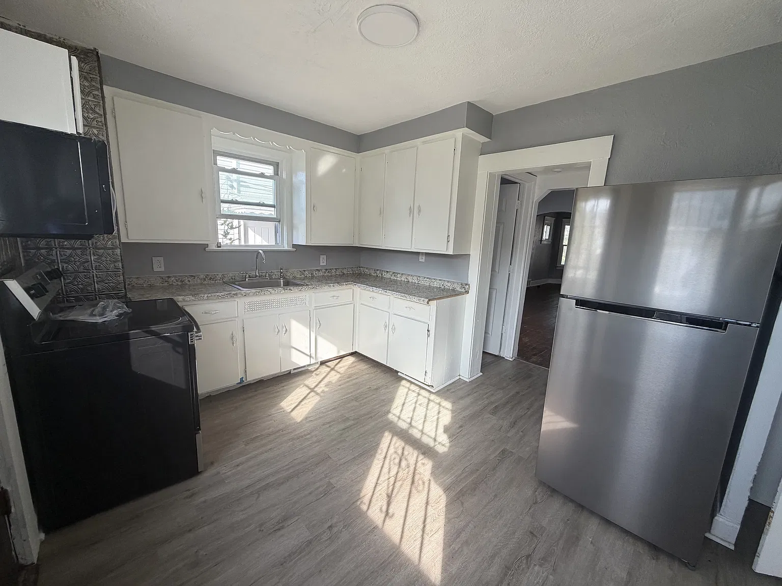 3586 West 47th Street - Downstairs — Photo 3