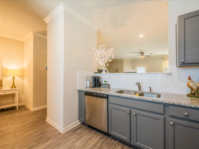 2514 Piering Dr — Photo 11
