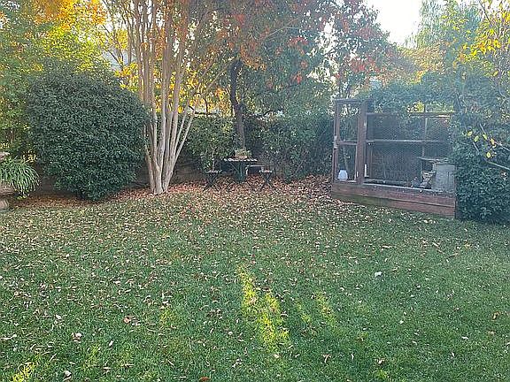 5th image of 1542 N Elderberry Ct