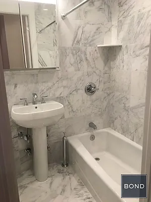 Rented by Bond New York | media 31