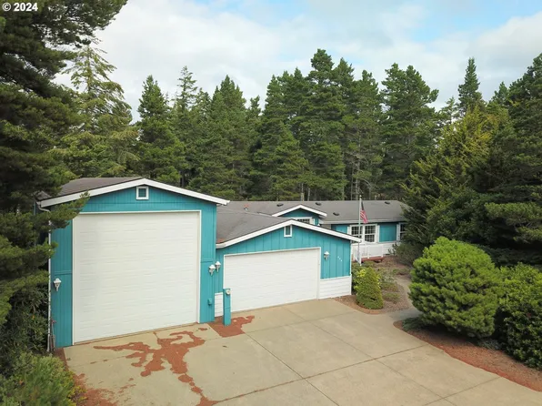 646 35th Ct, Florence, OR 97439