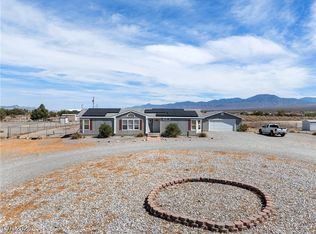 2700 E Dandelion St, Pahrump, NV 89048