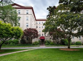 4 Park Ln APT 1C, Mount Vernon, NY 10552