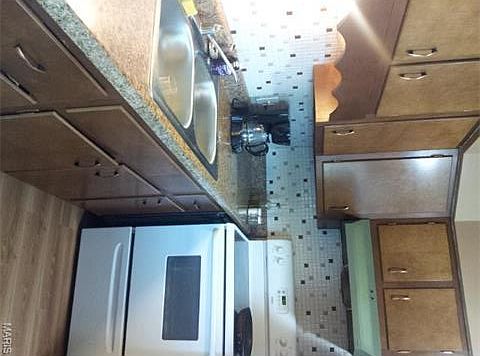 3rd image of 9015 Villaridge Ct