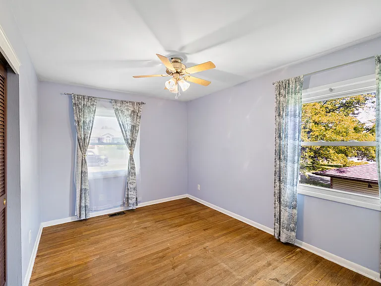 1140 Sunnyslope Dr — Photo 17