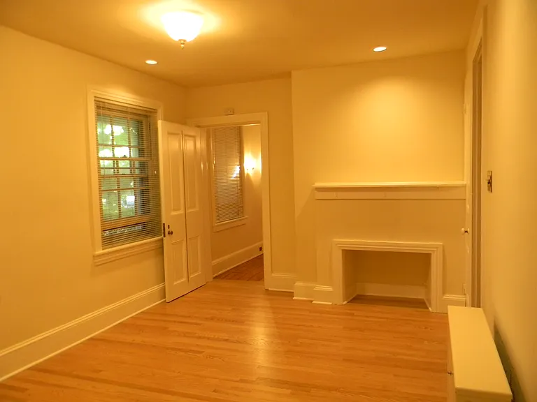 311 N High St — Photo 28