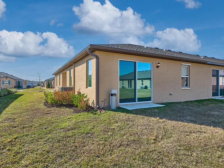 1810 Celebration Dr — Photo 15