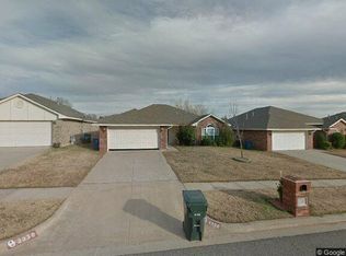 2330 Serenade Dr, Midwest City, OK 73130