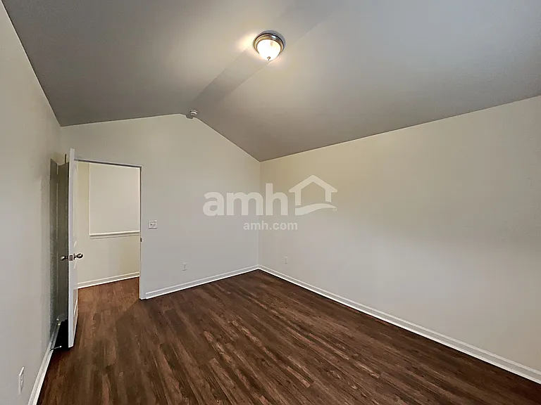 159 Biscayne Ter — Photo 13