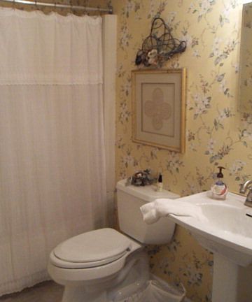 4th image of 2000 Delaine Dr