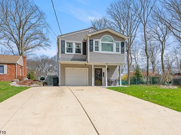 39 Leo Ave, Hopatcong Boro, NJ 07874