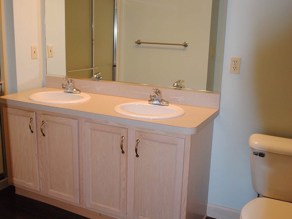 2nd image of 482 Tollis Pkwy #642
