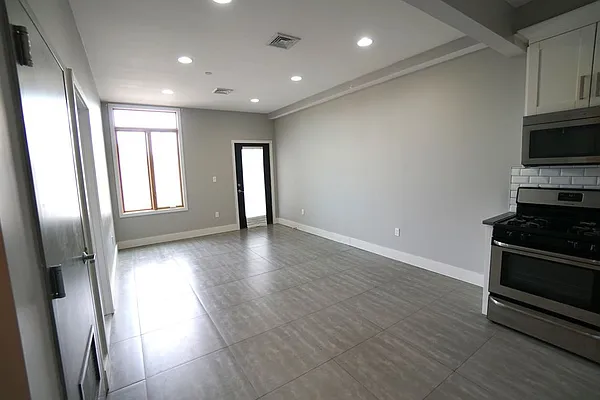Rented by Haven Group Real Estate, LLC | media 11