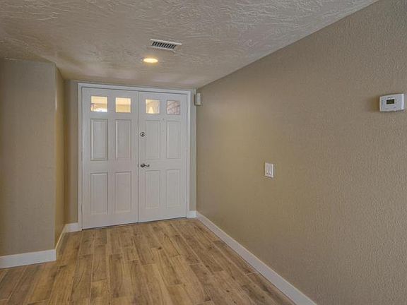 4th image of 7822 E Mackenzie Dr