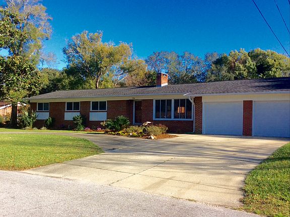 3rd image of 104 Pinetree Dr